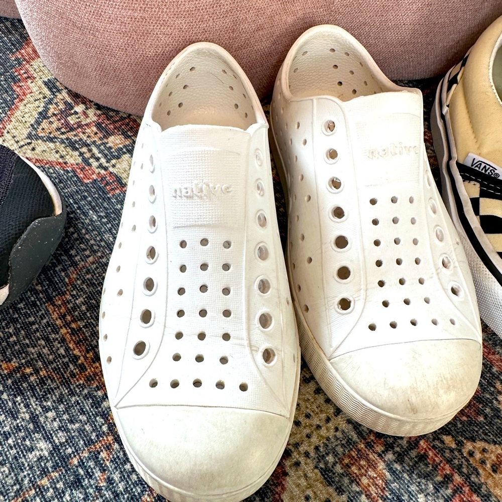 Selling size 12 white Jefferson natives.
